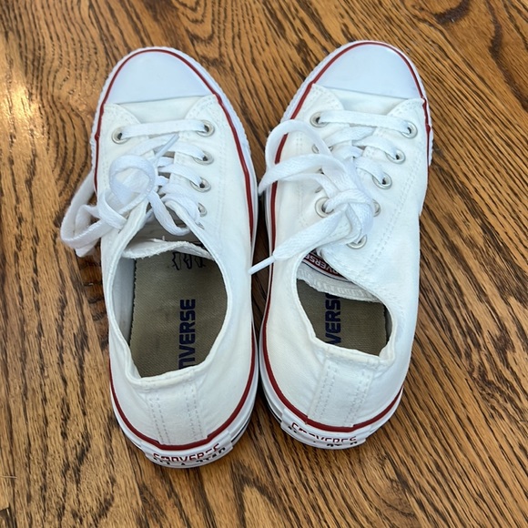 Woman’s Converse white sneakers, Size 6 - Picture 2 of 6